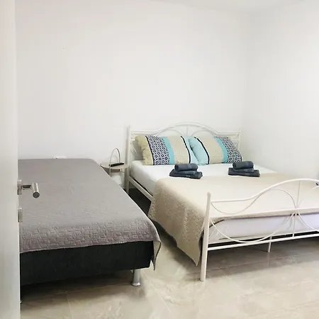 Apartmani Ema Trogir Exterior photo