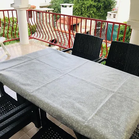 Apartmani Ema Trogir Exterior photo