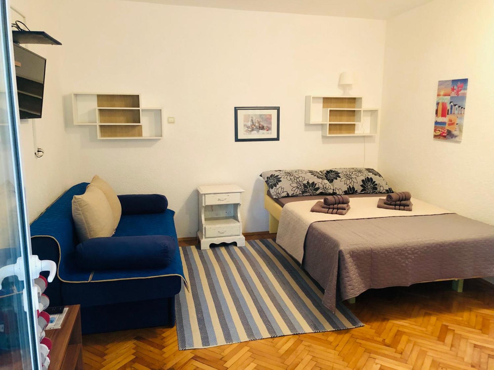 Ema Apartment *